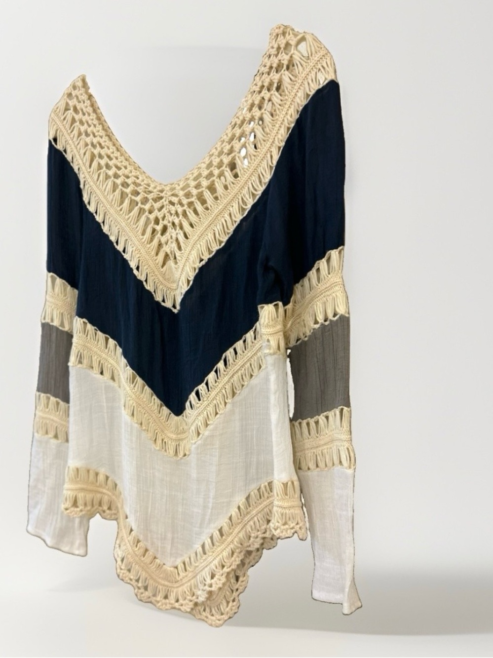 Goodnight Macaroon Rachel Colorblock Crochet Tunic Top - Picture 4 of 11